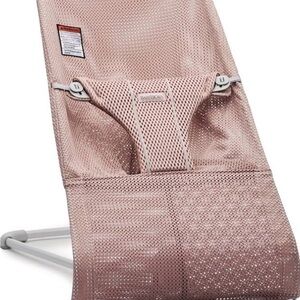 BabyBjörn Bliss Mesh Bouncer - Blush Pink with wooden play bar